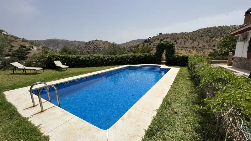 Casa de Campo en Almogía 3 Dormitorios Piscina
