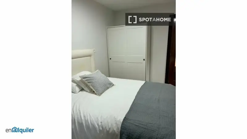 Habitacion en piso compartido Casco Viejo Bilbao gastos incluidos