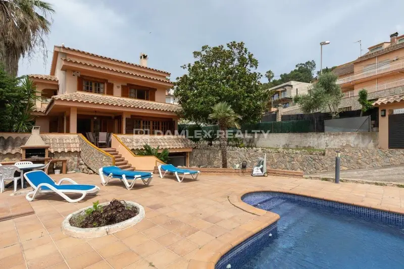 Chalet en venta en Lloret de Mar cerca de la playa
