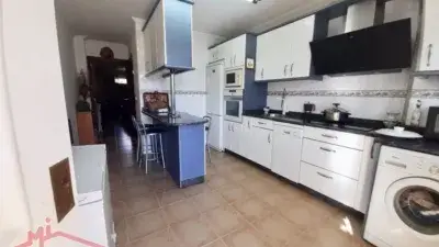 Adosado en Ramales de 139m2 con 4 habitaciones y 3 baños