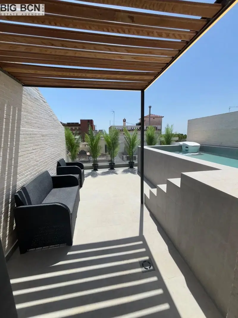 Venta Adosado Finestrelles Esplugues Llobregat 4 plantas Piscina