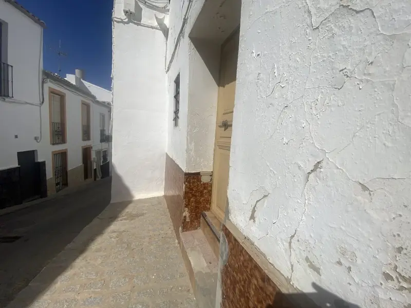 Adosado 2 Dormitorios Olvera Espa	17000