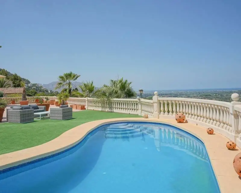 Villa de Lujo en La Sella Denia con Vistas Panoramicas