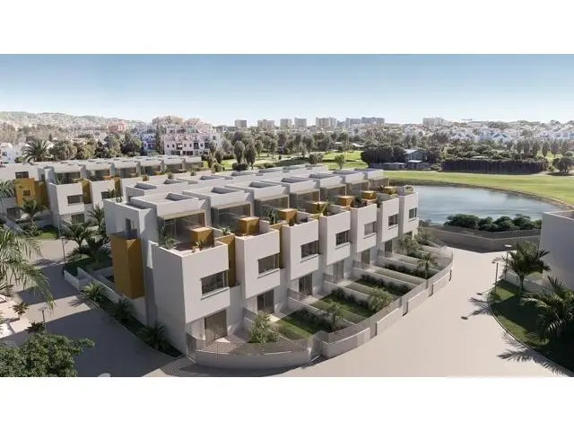 Pisos de 3 Dormitorios en Residencial Salinas del Golf