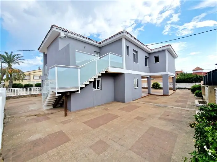 Villa en venta Los Urrutias Murcia 4 dormitorios vistas al mar