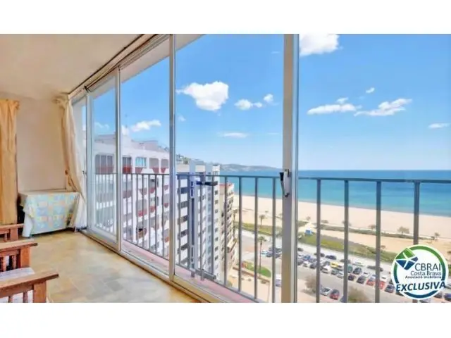 Apartamento con Vistas al Mar en Empuriabrava