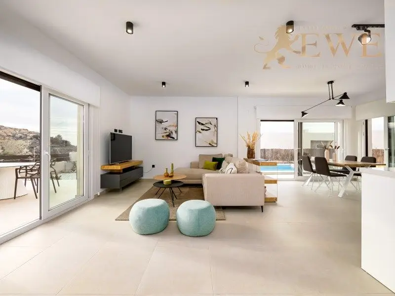 Villa Lujosa en Finestrat con Piscina - Cerca de Benidorm