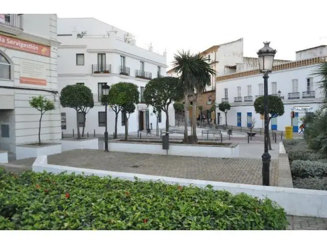 Piso Centro Con Plaza De Garaje