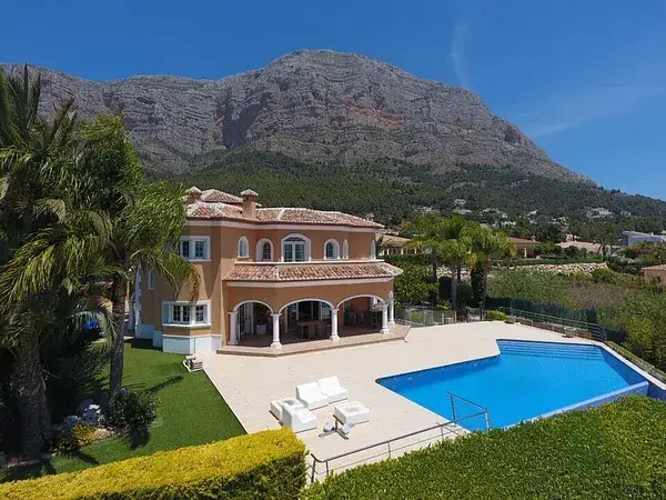 Villa de Lujo en Montgó Jávea 7 Dormitorios Piscina