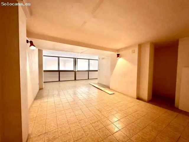 Local Comercial en Palamós 113m2 Planta Baja Altillo 2 Aseos
