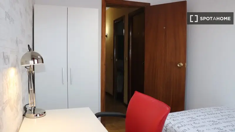 Alquiler Habitacion Alcal


















 a de Henares Piso 6 Habitaciones