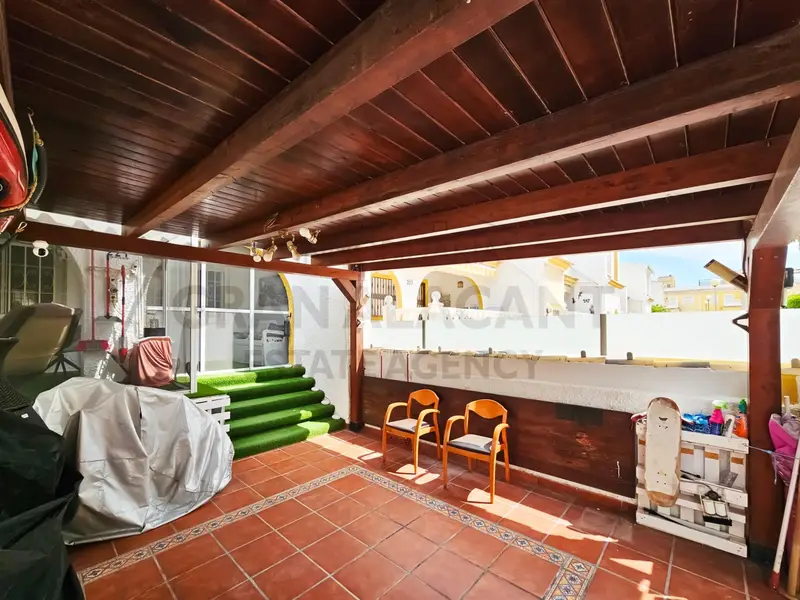 Planta Baja con Piscina y Terraza en Gran Alacant