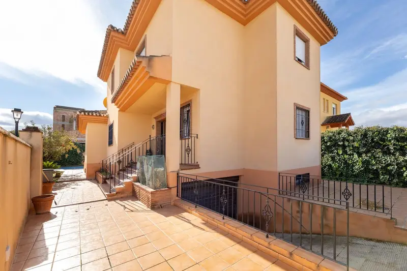 Chalet en Venta Las Gabias Grana
