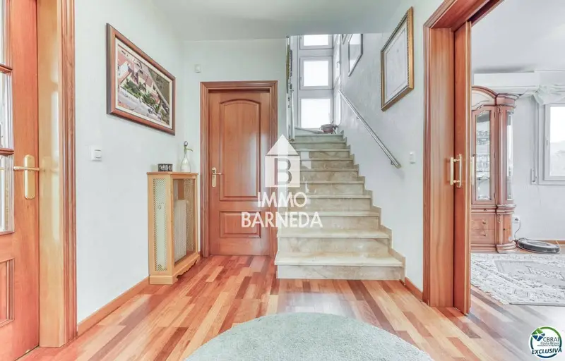 Chalet en Venta en Roses Girona 4 Dormitorios Piscina Privada