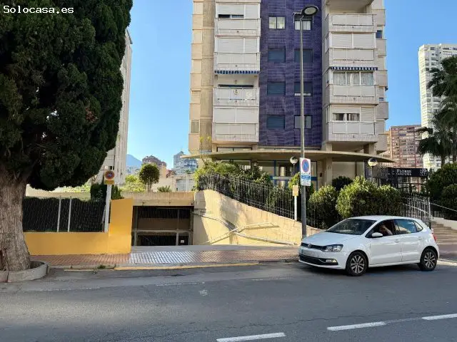 Plaza de Aparcamiento en Benidorm Centro Cerca de la Playa de Levante