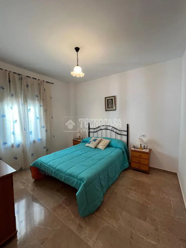 Casa en Venta Carmona 4 Dormitorios Patio 108m2 Cochera