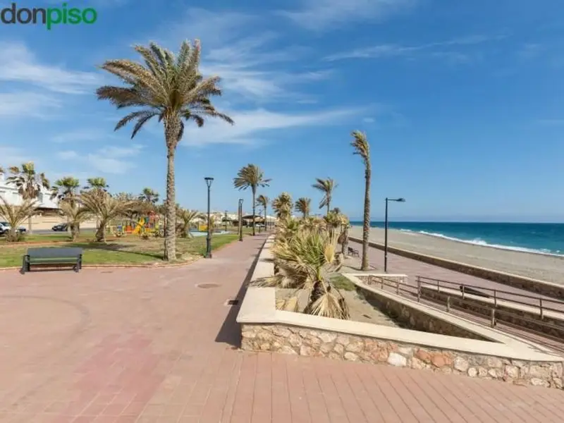 Venta Chalet en Balanegra Almería  Moderno y Elegante Cerca de la Playa