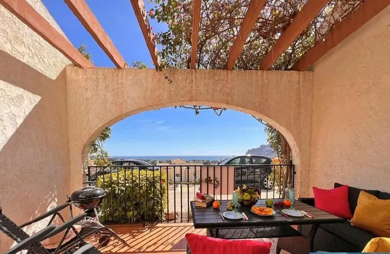 Venta Adosado con terraza en Imperial Park, Calpe - Ref: 3749C
