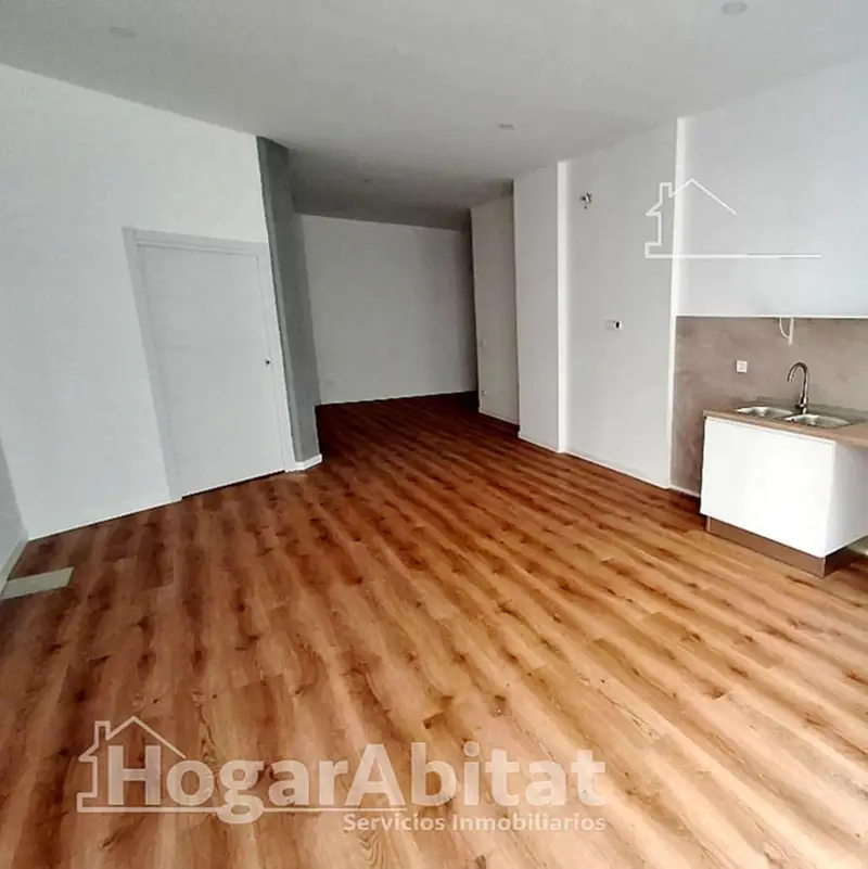 Estudio Reformado en Torrent Cerca del Centro de Salud