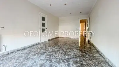 Piso en Alquiler La Concordia Balcón Ascensor Parking Incluido