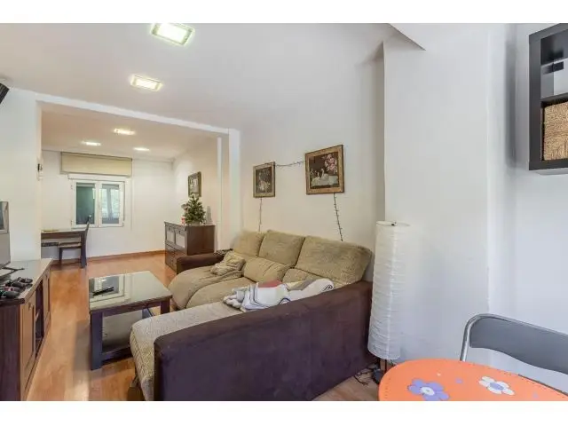 Piso Reformado Camino de Ronda Granada 3 Dormitorios 2 Baños Patio Privado