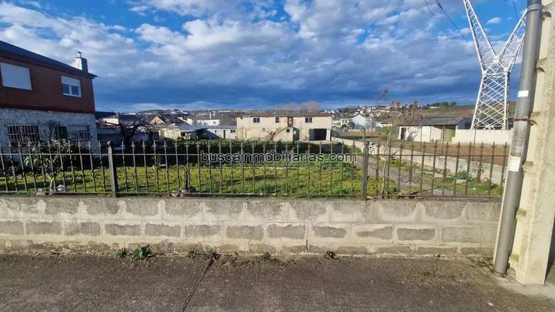 Terreno en Campo Ponferrada 800m2 con edificacion 160m2