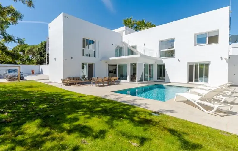 Villa de Lujo 6 Dormitorios Nueva Andalucía