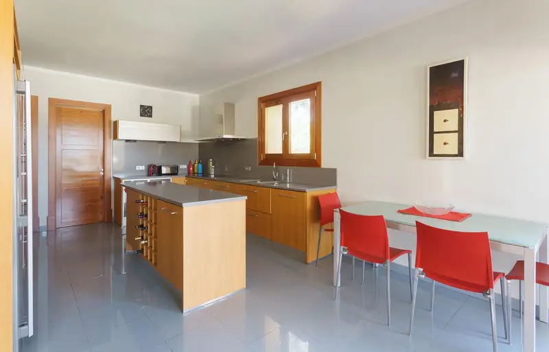Casa Rural en Pollensa con Vistas al Campo y Piscina