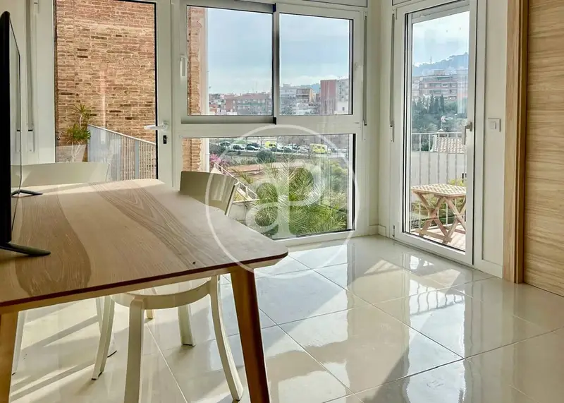 Chalet en alquiler Barcelona 8 habitaciones 5 baños