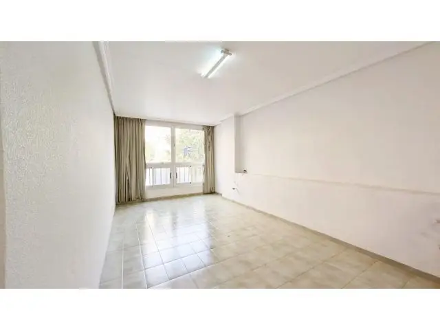 Piso 125m2 Junto Corazón de Jesús 3 Dorm 2 Baños Patio Ascensor