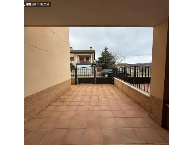 Venta De Casa Adosada En La Puebla De Castro