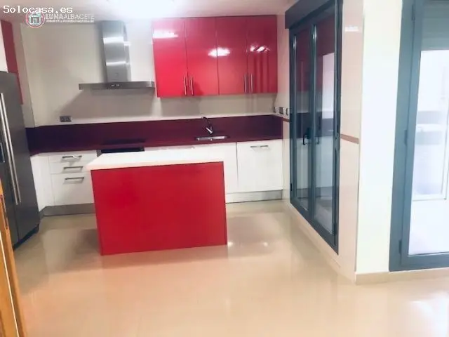 Api Luna Vende Adosado De Lujo En Facultad De Medicina