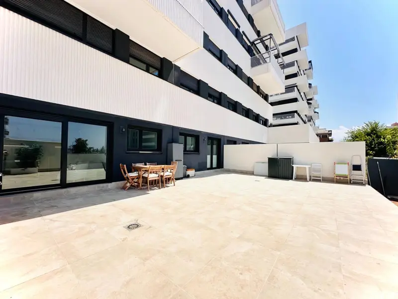 Planta Baja 3 Dormitorios Terraza 87m2 Granada