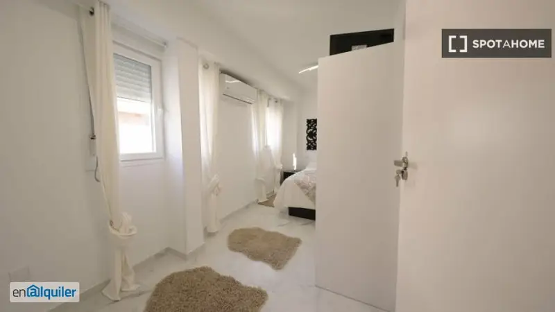 Habitacion Doble Privada Puerta del Angel