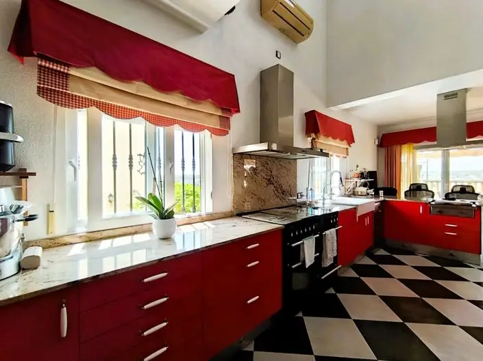 4 Bed Villa for sale