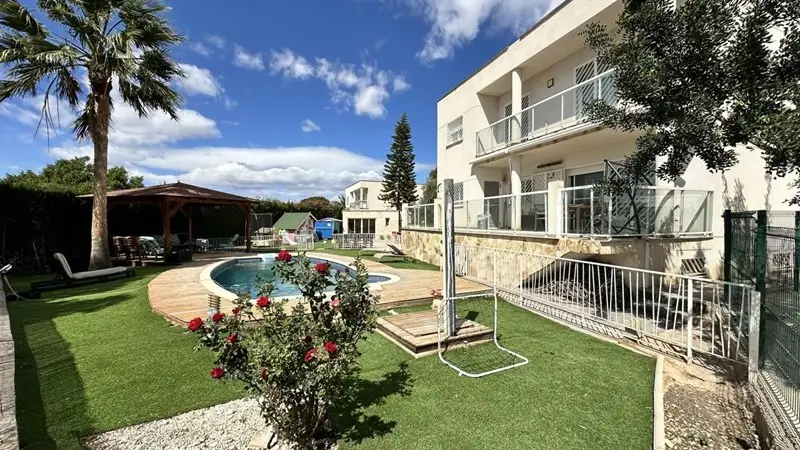 Casa de Lujo en Alicante 4 Dormitorios 5 Baños Piscina Jardín