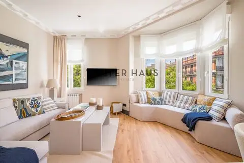 Piso Reformado Lujo Recoletos Madrid 98m2 2 Suites