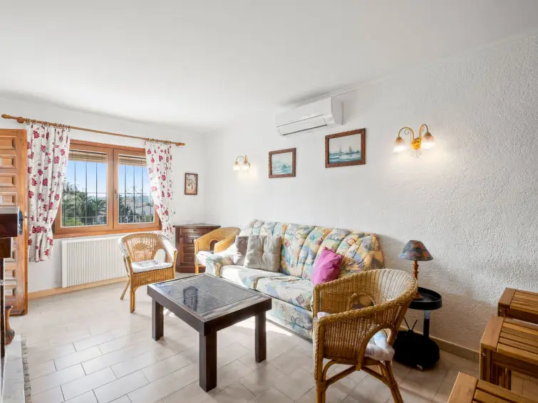 Casa-Villa de 3 Dormitorios alquiler Moraira, España