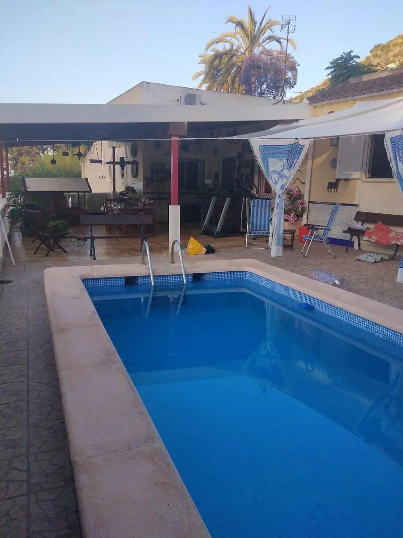 Villa en Orihuela con Vistas a la Montana 4 Dormitorios