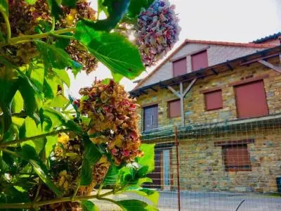 Casa en Asturias con Vistas a la Montaña cerca del Mar