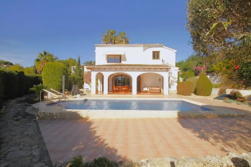 Chalet con piscina en Baladrar Benissa 4 dormitorios 4 baños