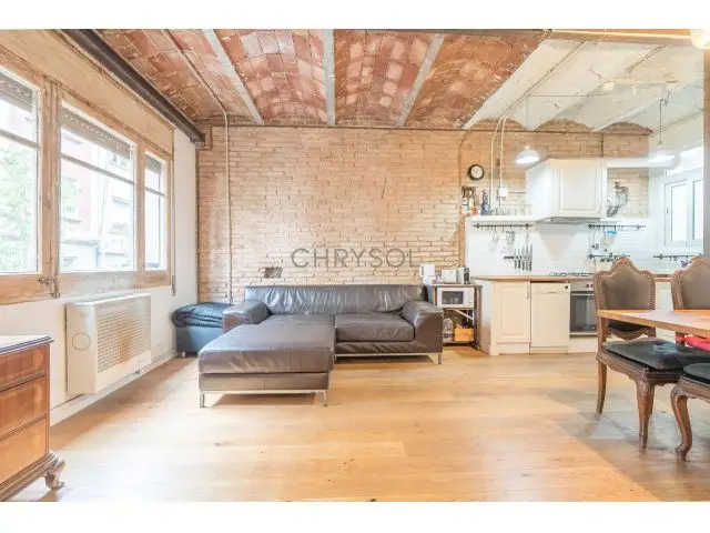 Piso con Encanto en Gracia Bveda Catalana y Paredes de Obra Vista