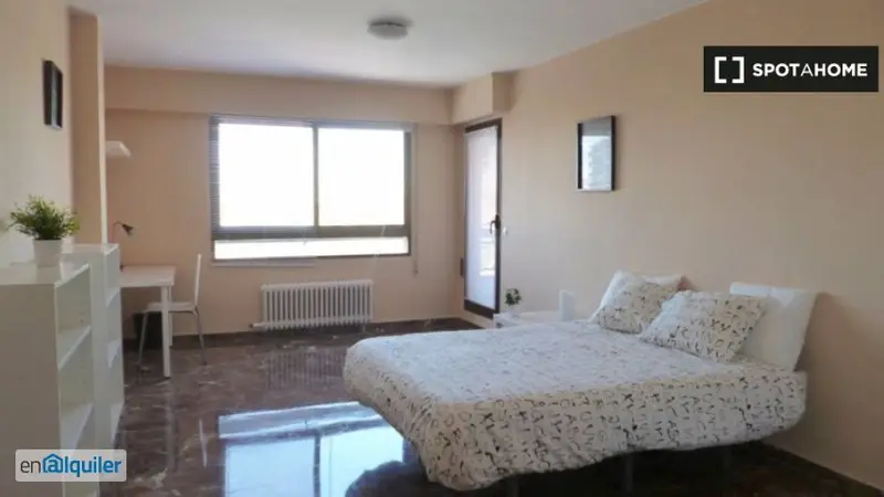Alquiler Habitaciones Apartamento 5 Dormitorios Parque Roma