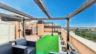 Atico Duplex con Vistas al Mar y Solarium