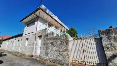 Casa en Venta en Francelos: Gran Propiedad con Jardín y Bodega