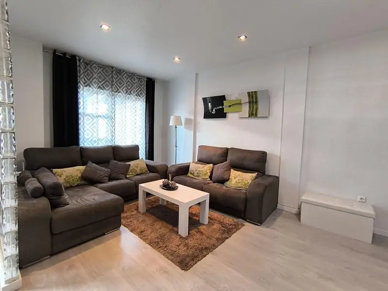 Dúplex en venta Molina de Segura: Confort, elegancia y jardín privado