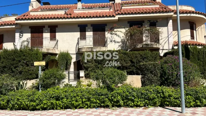 Casa en Venta Roda de Bera 94m2 3 Habitaciones 2 Banos Garaje Terraza