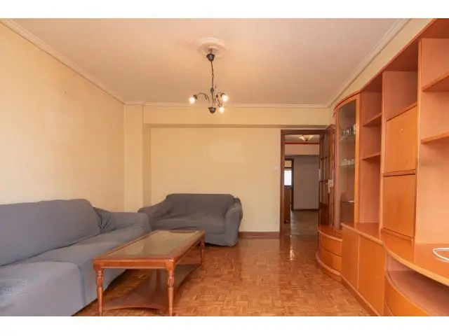 Piso en Cuatro Caminos al lado de la Palloza 100m2