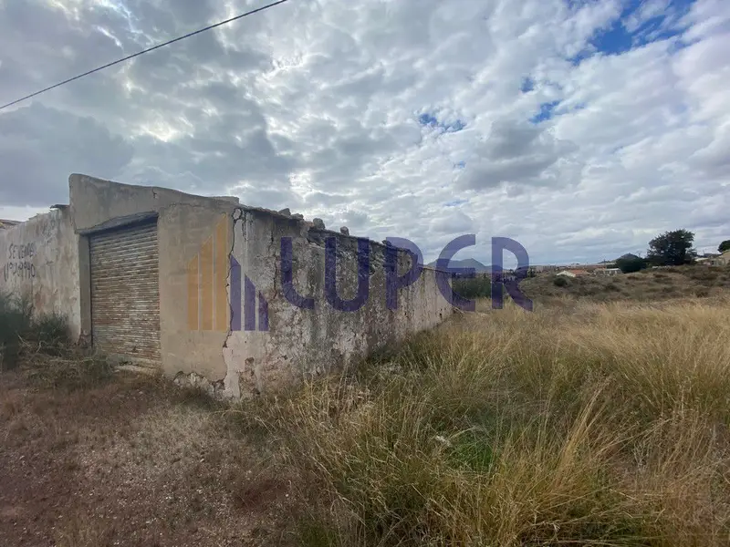 Finca Rustica en Verdegas Alicante con Trastero y Garaje