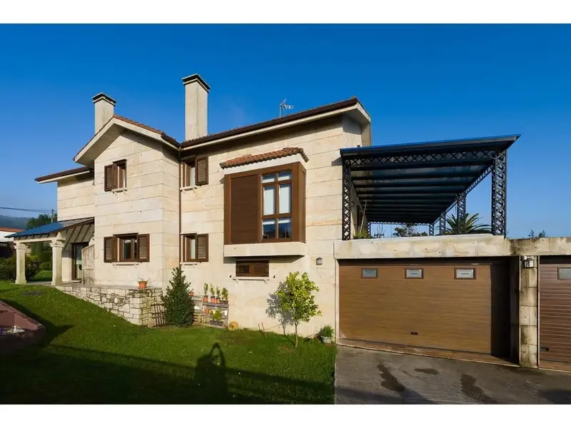 Casa en Venta en Brion A Coruna 700m2